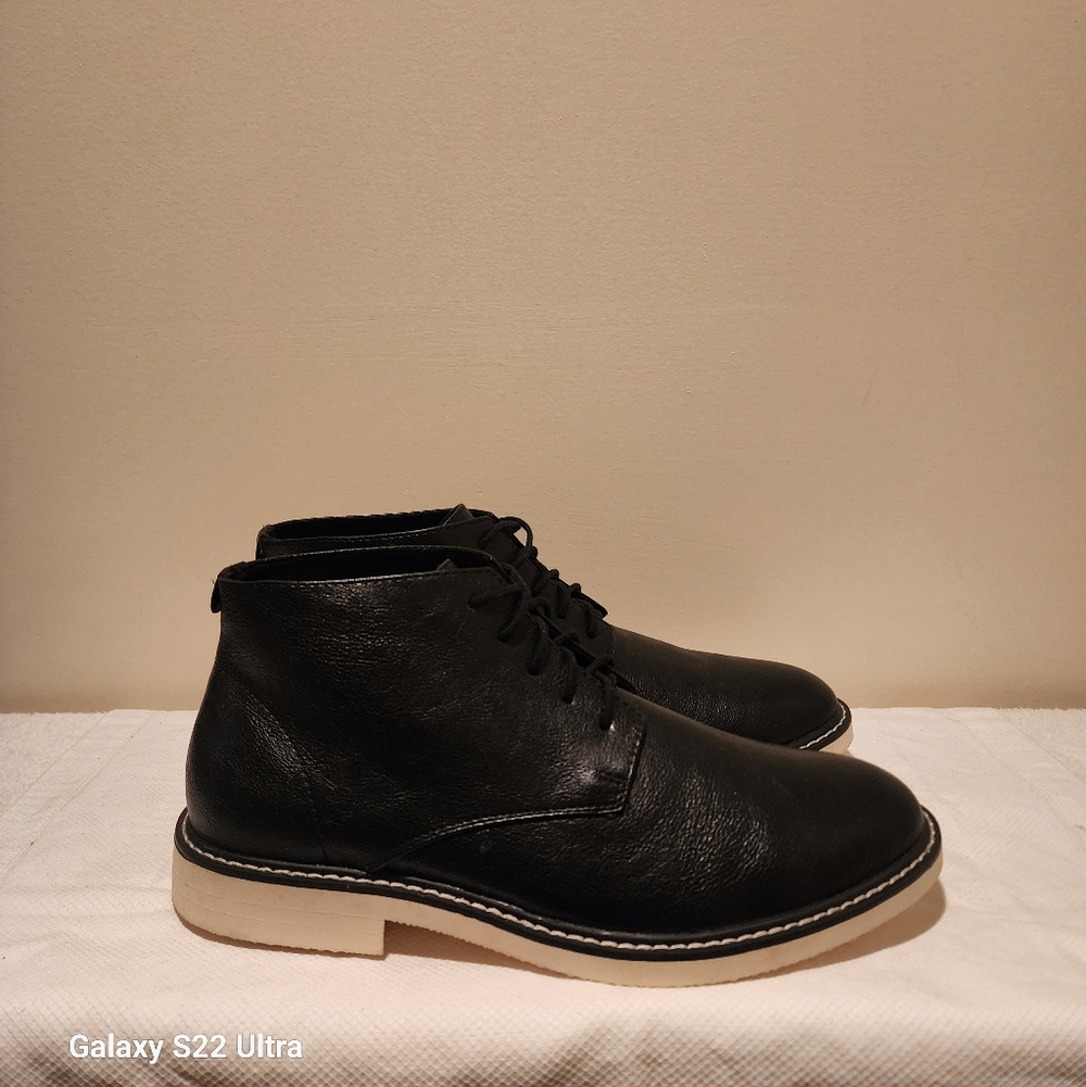 Unlisted by Kenneth Cole Peyton Chukka